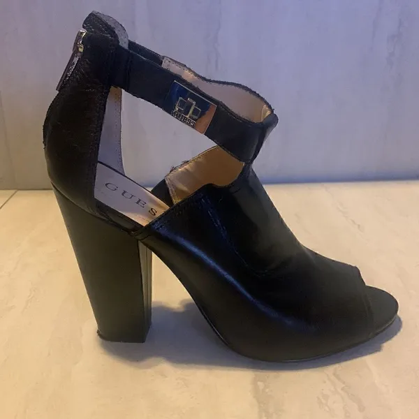 Guess Women's Black Platform Peep Toe High Heels Ankle Boots/Sandals , like new - Image 8