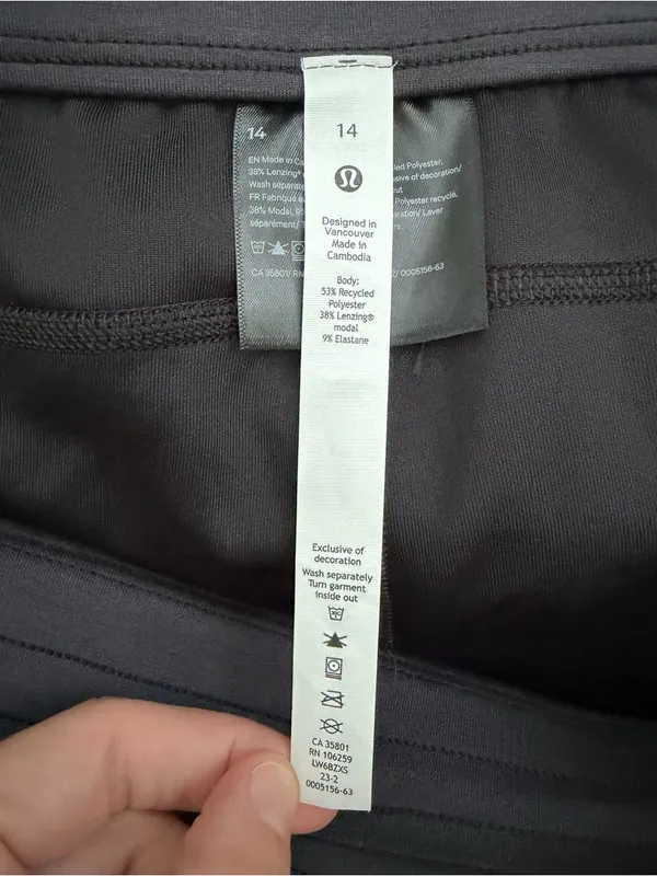Lululemon 14 Softstreme High Rise Straight Leg Crop Pant - Image 4