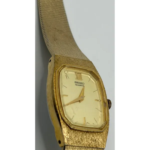Seiko Quartz Ladies Watch Gold Tone Rectangle Case Textured Band‎ 387034 - Image 5
