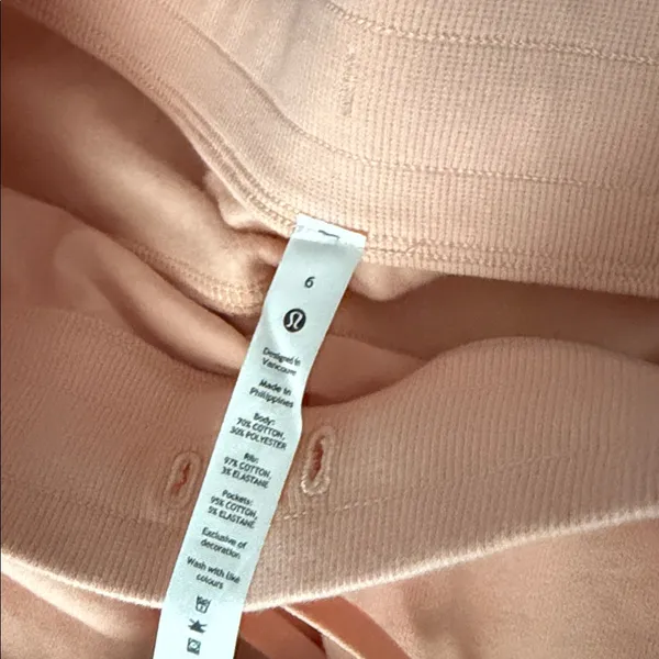 Lululemon Brand new joggers - Image 3