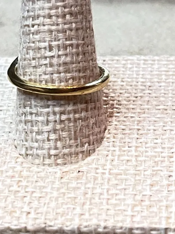 Vintage 80s Gold Plated Faux Ruby Bypass Cocktail Ring Size 5.75 - Image 4
