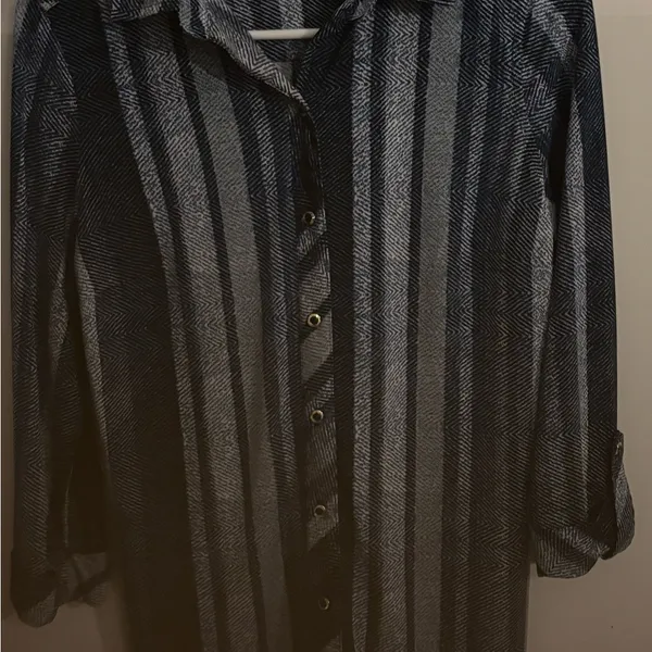 Nygard blouse. Blue whites black striped. 2/3‎ sleeve blouse eves. Size XS - Image 2