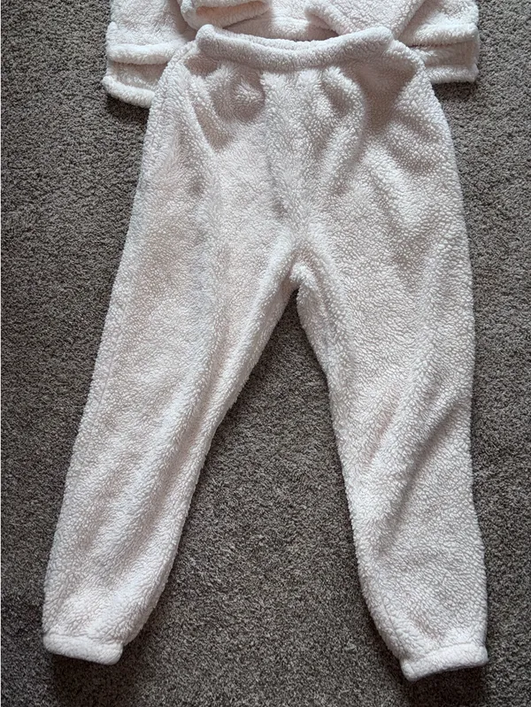 Fuzzy Lounge Set - Image 2