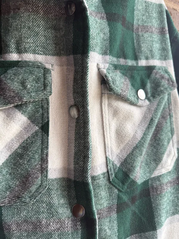 Green and white flannel jacket Philadelphia eagles - Image 2