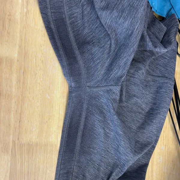 Lululemon Rest Less Pullover sz 4-6ptp (16in) and align high rise sz 6 - Image 6