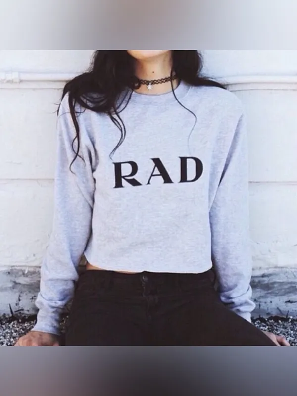 Brandy Melville Gray Rad Cropped Crew Neck Sweatshirt Y2K Streetwear Casual - Image 2