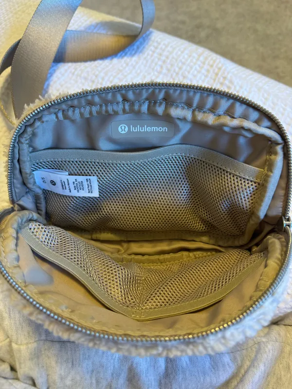 Lululemon Belt Bag - Image 4