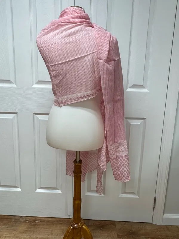 Pink and White Lightweight Puree Cotton Patterned Shawl‎ or Scarf - 97" x 32". - Image 4