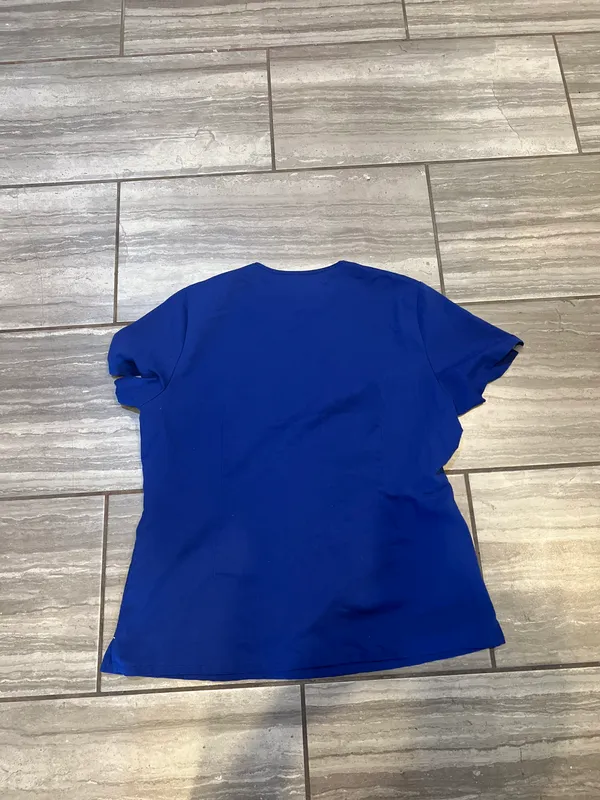 FIGS Sz XL Scrub Top! No :( - Image 2