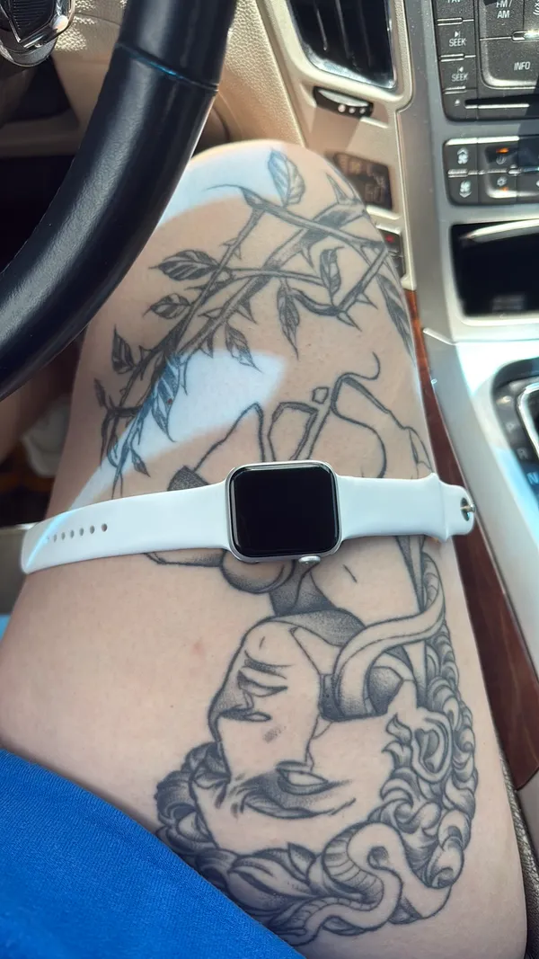 Apple Watch - Image 2