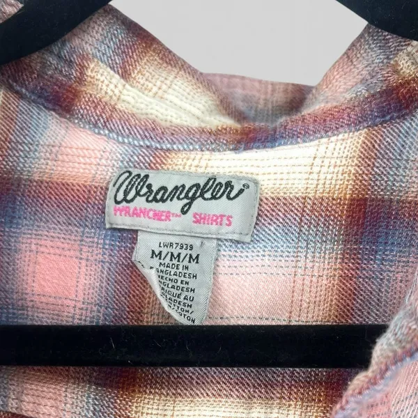 Vintage Wrangler 90's M Wrancher women's long-sleeve plaid button-down shirt - Image 6
