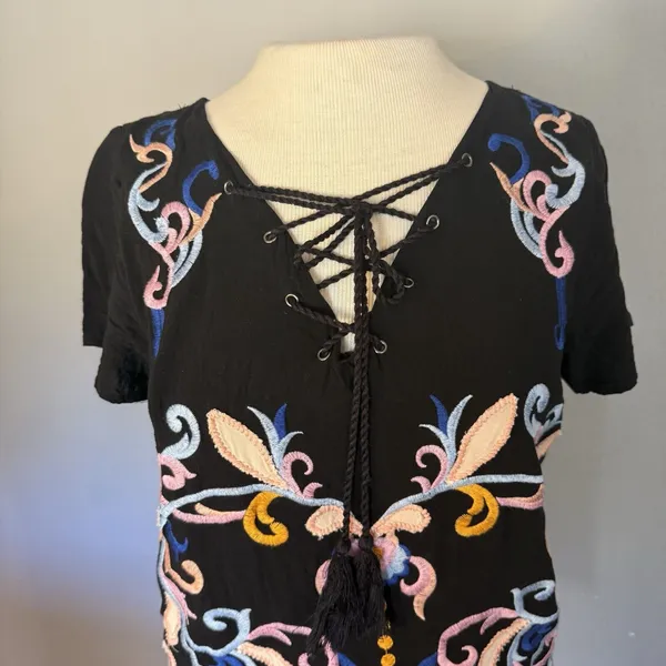 Skies Are Blue Dress Size Small Black Embroidered Shift Boho‎ Floral Feminine - Image 2