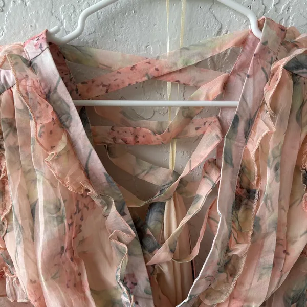 Scrappy Floral Backless Dress 👗 - Image 2