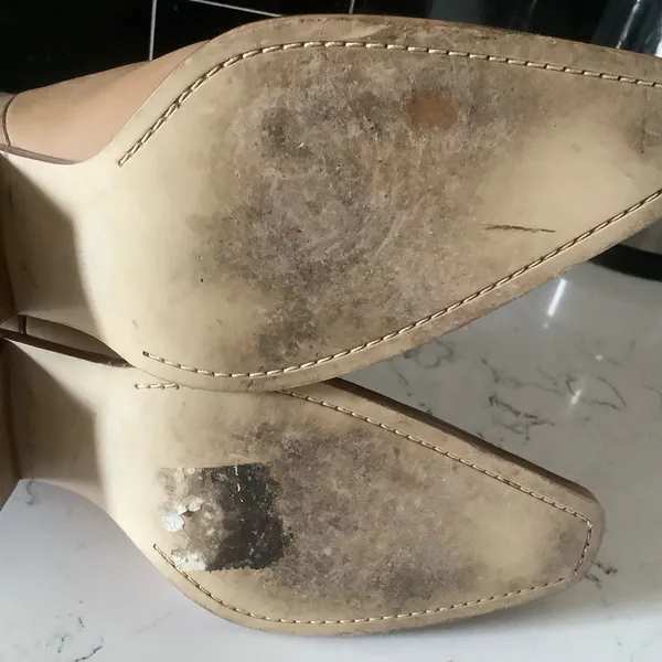 Women’s western cowboy boots embroidered leather with studs Sz 10 made in Italy - Image 7