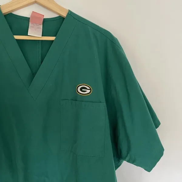 NFL nurse sz L gophers scrubs green‎ short sleeved top v-neck lightweight - Image 2