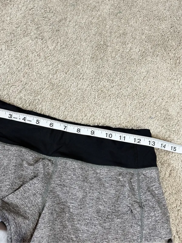 Lululemon Women’s Speed Up Short 2.5" Lined Run in Heather Lux Multi Black 2 - Image 11