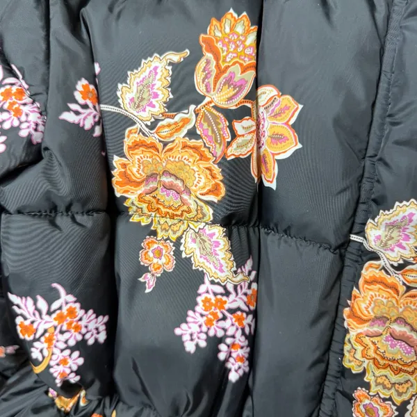 WHO WHAT WEAR Cinch Waist Floral Black Quilted Puffer Size large - Image 6