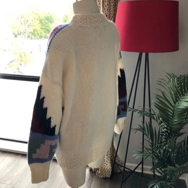Vintage Susann D hand knitted Aztec Sweater - Image 4