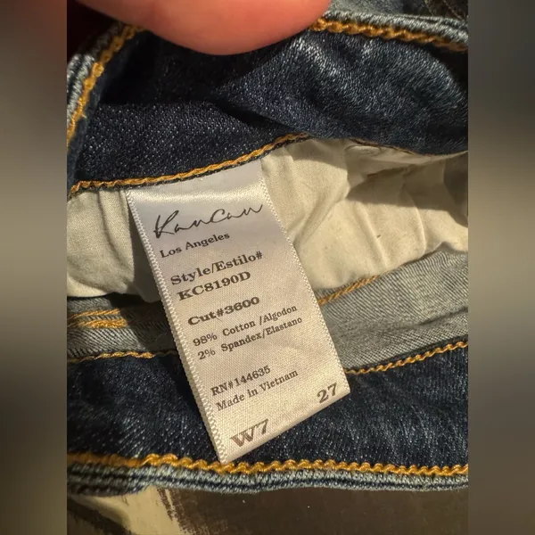 KanCan Distressed Jeans Size 27 - Image 2