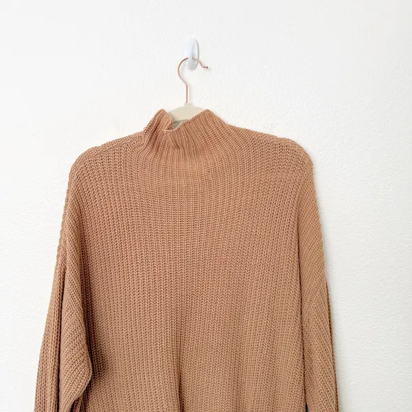 [American Eagle] Tan Oversized Boxy Turtleneck Ribbed Knit Sweater Sz Large L/XL - Image 5