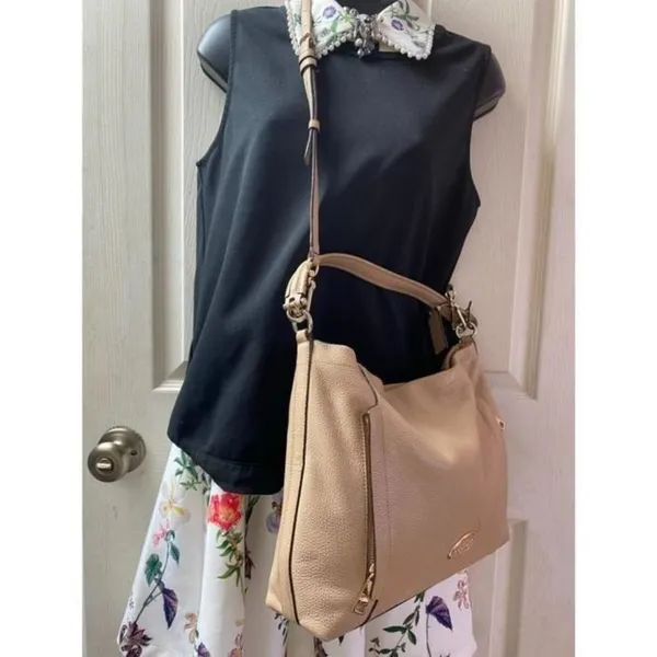 coach medium w adjustable strap tan leather cross - Image 10