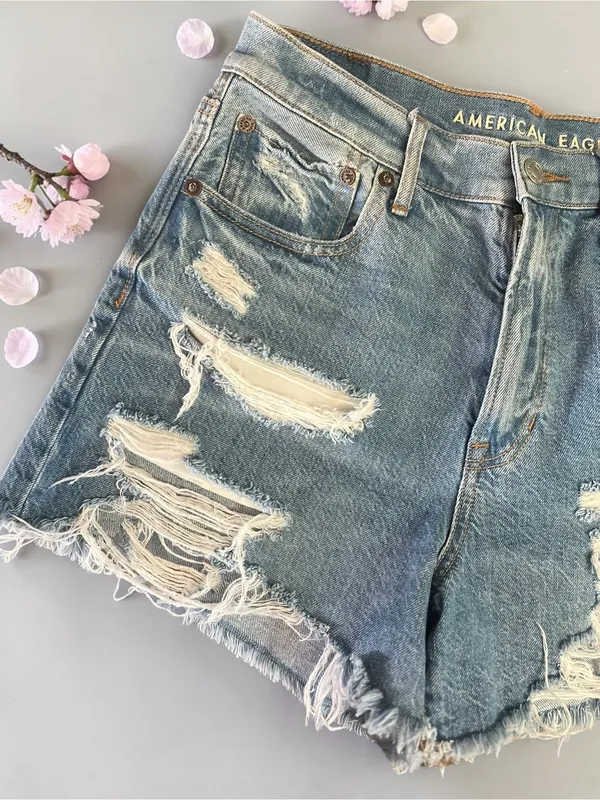 American Eagle Highest Rise 90’s Boyfriend distressed Jeans Shorts - Image 6