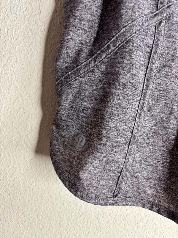 Lululemon Tracker Short 4" Heather Lux Multi Black size 4 W7AT8S - Image 6
