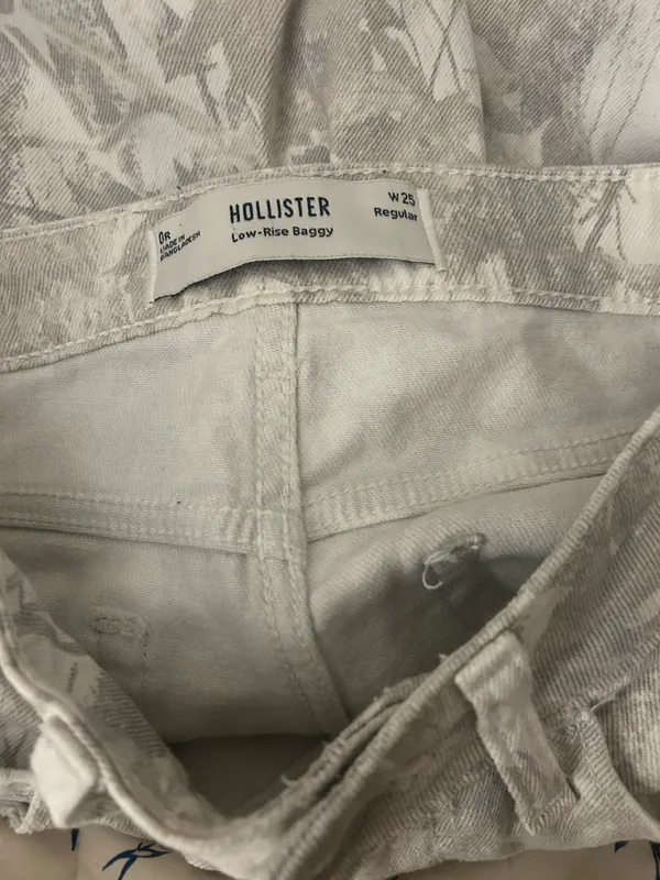 Hollister Baggy Camo Pants - Image 3