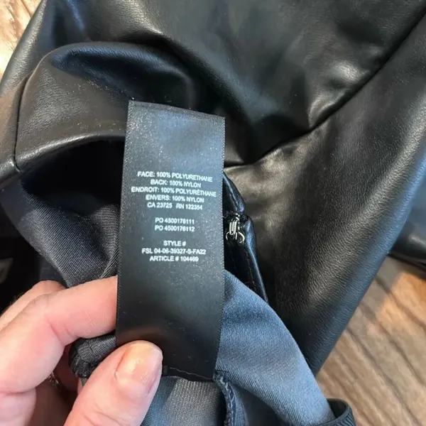 Aritzia Wilfred black faux leather pull on flare pants size 4 - Image 10