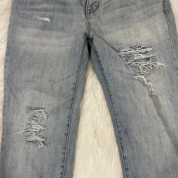 PacSun Boyfriend Jeans Light Wash Distressed‎ Ripped Raw Hem Women's Size 28 - Image 2