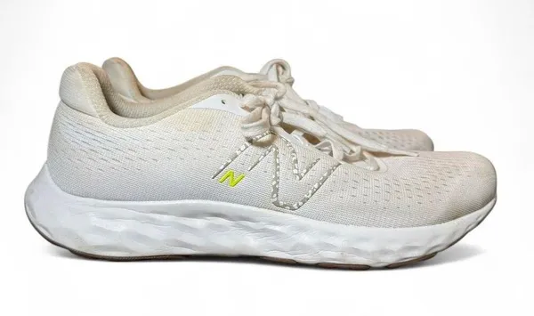 White New Balance Fresh Foam 5200GW running athletic shoes M 9.5/W11 - Image 3
