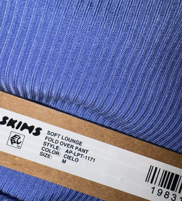 Skims soft lounge foldover pant Color cielo - Image 3