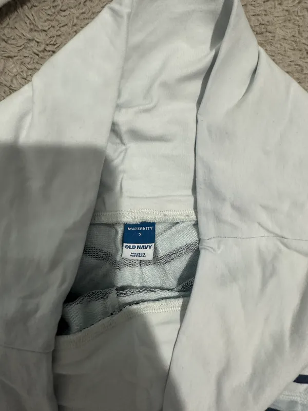 Old Navy Maternity Lounge Set - Image 2