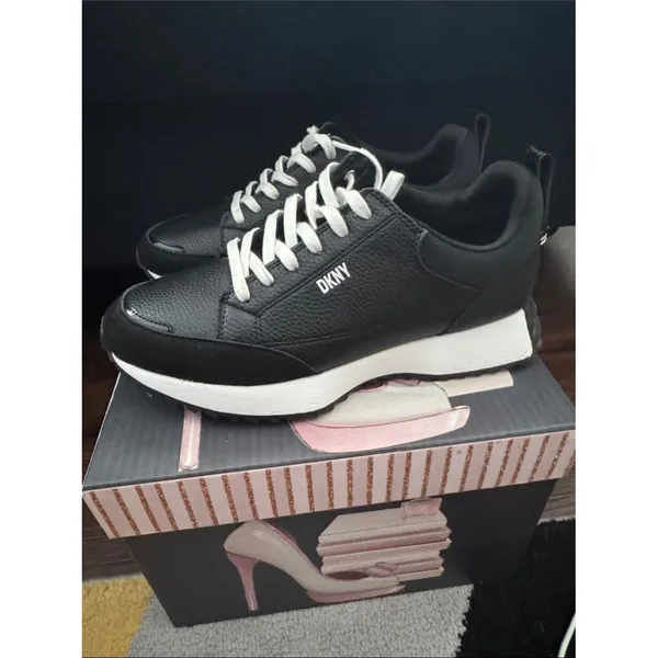 DKNY Black Leather Low-Top Sneakers with White Laces - Image 4