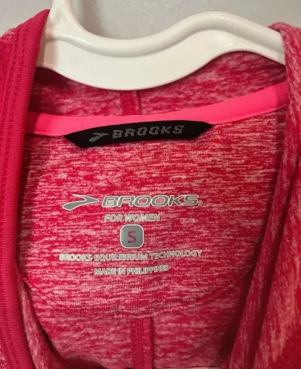 Brooks Equilibrium Thermal/Running Jacket full zip Hoodie pink Small #1100 - Image 4