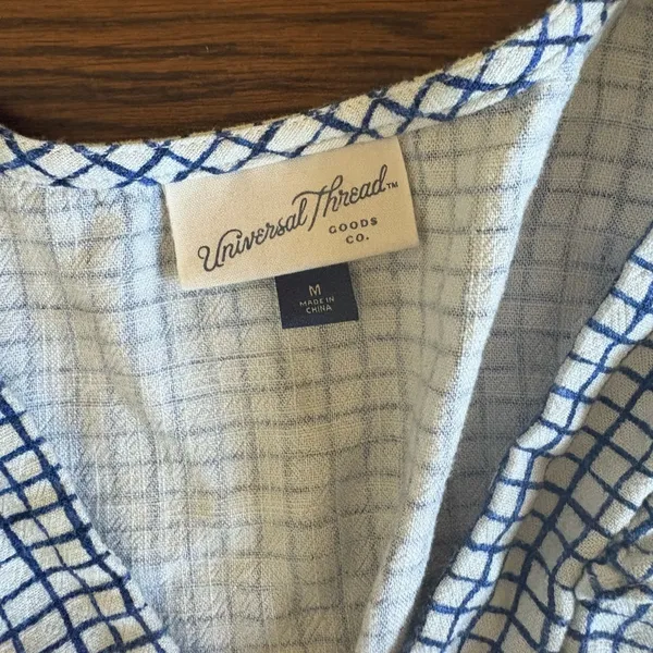 Universal Threads blouse - Image 2