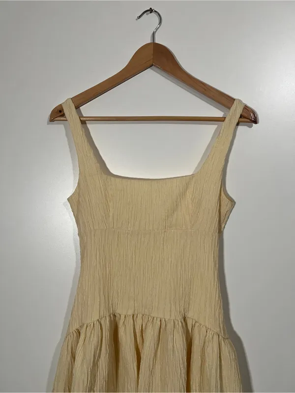 ZARA Textured Low Back Midi Dress in Vanilla Yellow Butter Size Medium - Image 6