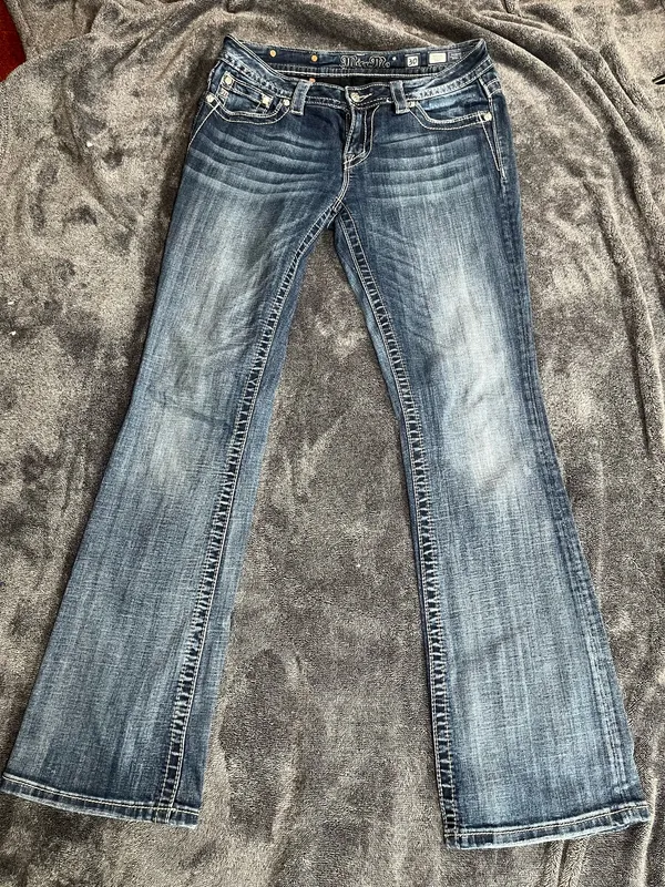 Miss Me Women Size 30 Bootcut Jeans Embellished Back Pockets Thick Stitch Medium Wash - Image 2