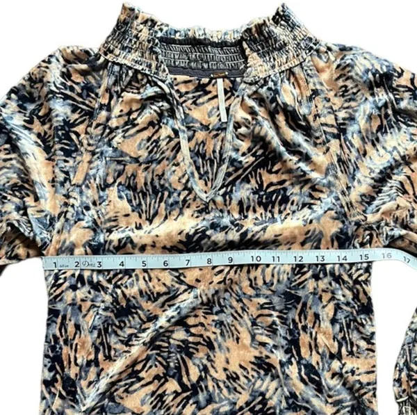 Free People Go Get ‘Em Tiger Print Velvet Top Size Small - Image 7