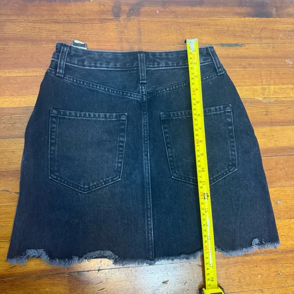 Women’s ABERCROMBIE & FITCH Black Denim Frayed A-line Miniskirt, Size 2 - Image 4