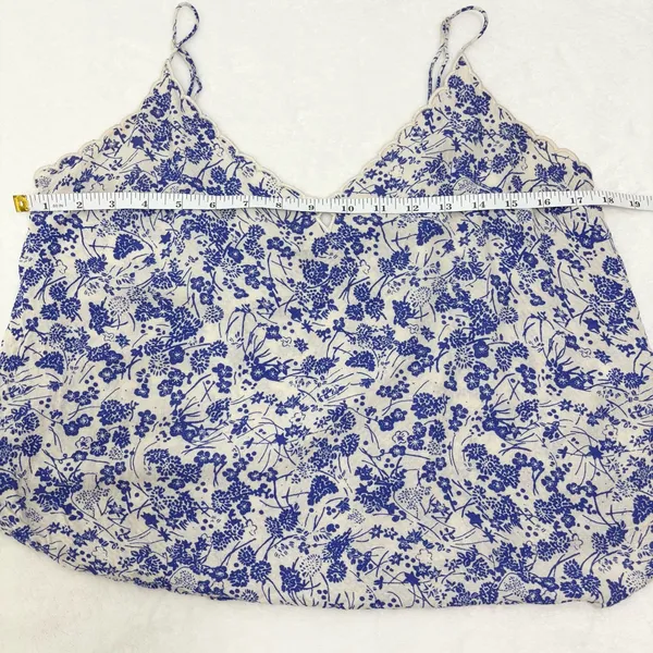 FREE PEOPLE‎ blue & white floral scalloped cami top Size S - Image 9