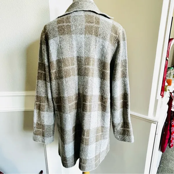 Joseph A Tan and Gray Plaid Sweater Jacket Small - Image 6