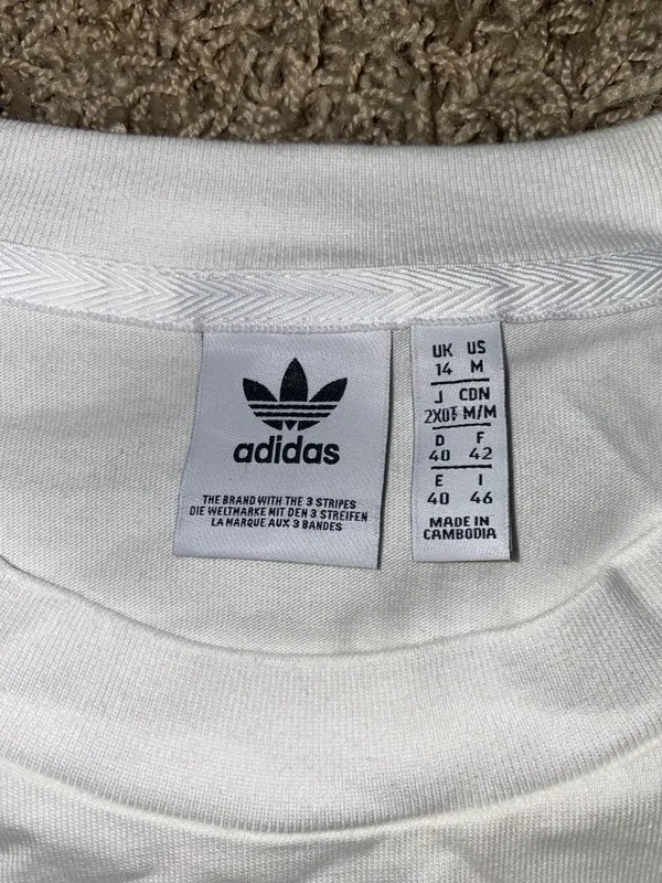 Adidas Graphic T-shirt - Image 3