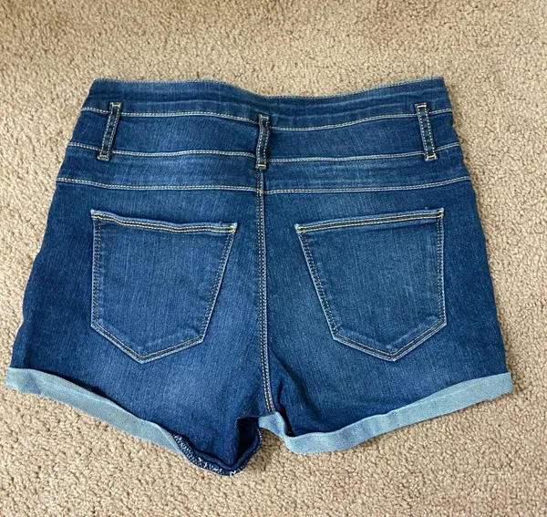 Jean Shorts Size 8 - Image 2