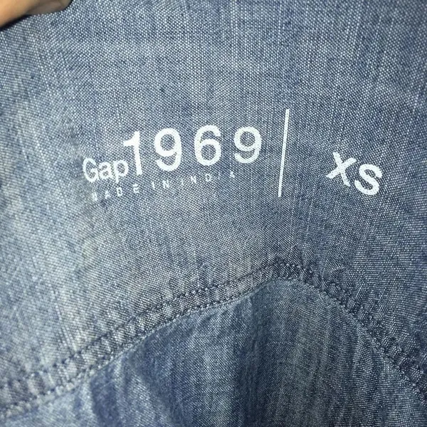 Gap 1969 denim button down boyfriend size XS shirt - Image 3