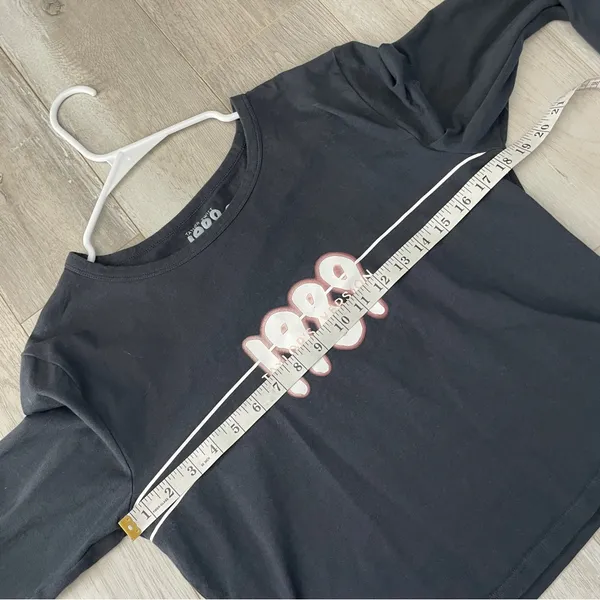Taylor Swift Tshirt 1989 long sleeve crop womens Black (size 2xl) casual music - Image 3
