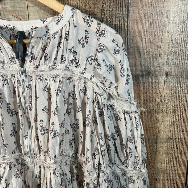 By Anthropologie Floral Block Print Puffy Zip Front Raw Edge Boho Blouse Large - Image 4
