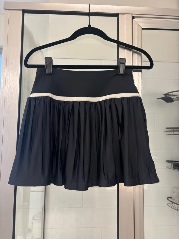 Juicy Couture tennis skirt - Image 2