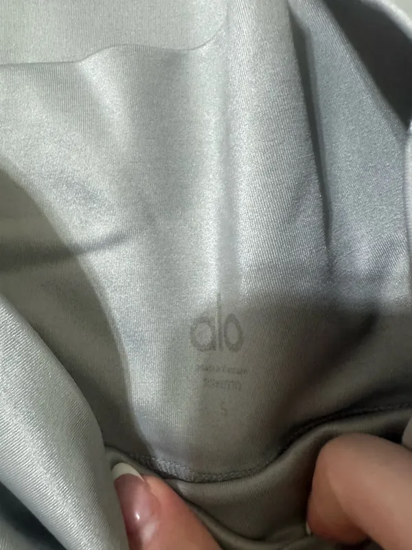 Alo airlift leggings size small - Image 4