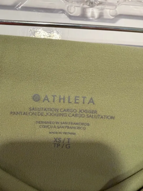 Green‎ Athleta Salutation cargo joggers - Image 3